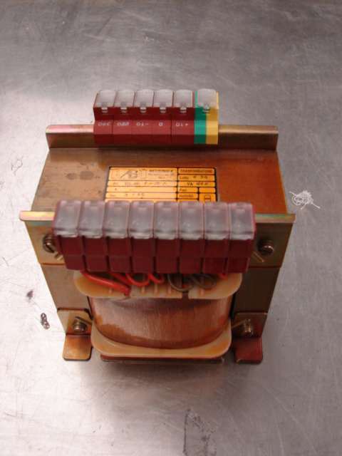 TRASFORMATORE DI TENSIONE MARCA BERTOSSI VA 440